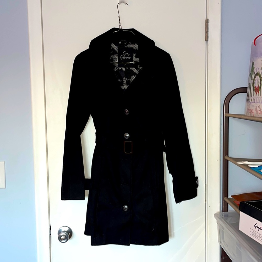 G by Guess winter coat. Very nice with belt 🧥 and faux fur removable collar